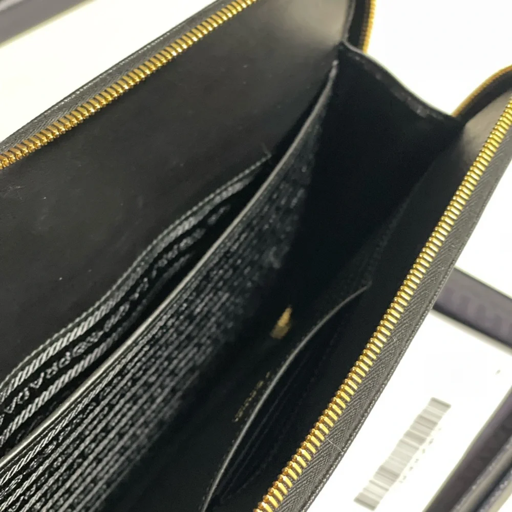 Prada Business Bag - Picture 4 of 4